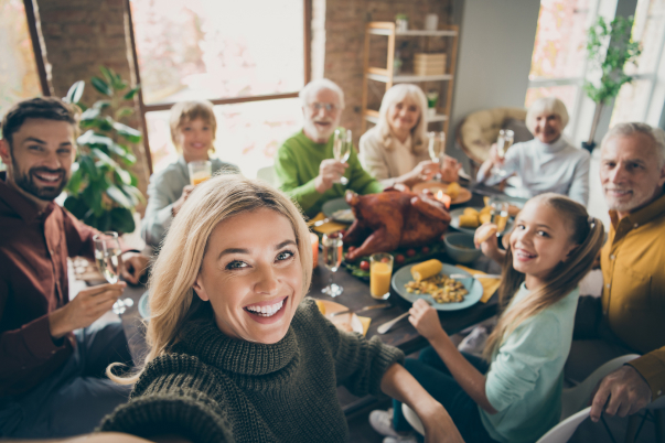 Stracked HoriztonalService-FinancialFamily_3